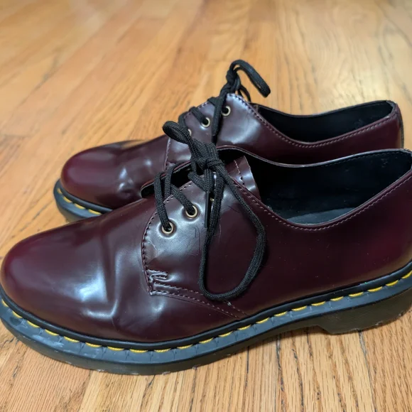 Dr. Martens Men's Burgundy Leather Shoes - Picture 3 of 5